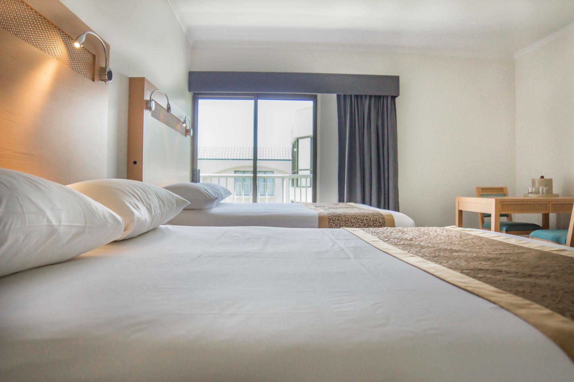 Oceanview Hotel And Residences Tumon Exterior photo